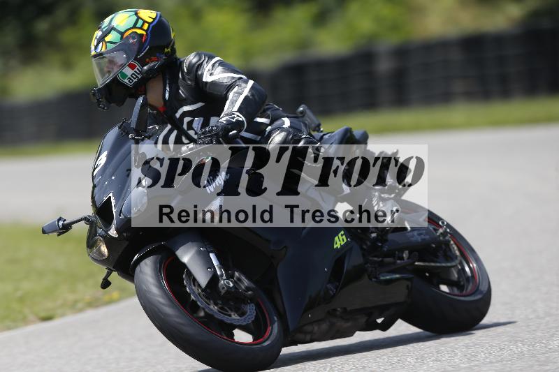 /27 12.06.2025 Ducati Schweiz Trackday Warmup  ADR/blau-bleu/3